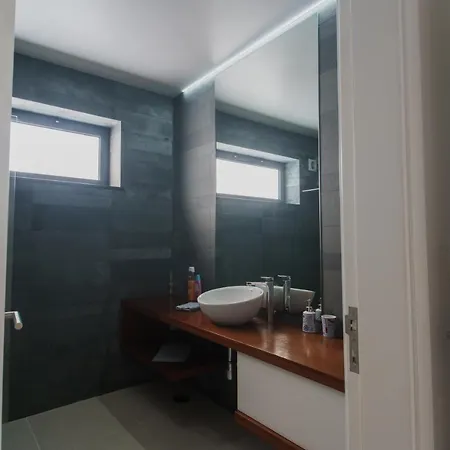 Casa Cinco شقة أنغرا دو إِراويزو